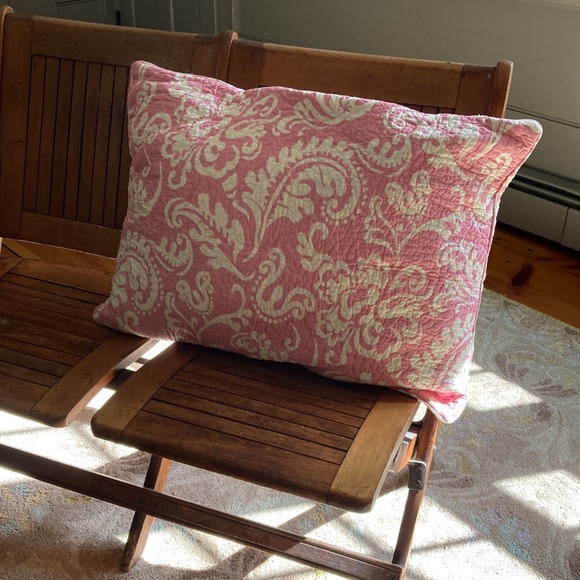 COMPANY C *Standard* Pink Floral Pillow Sham Quilted Reversible Cover - Picture 2 of 8